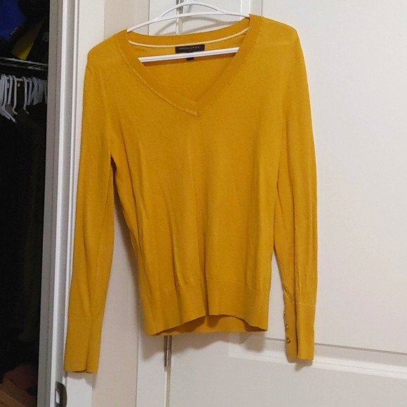 Mustard yellow banana republic sweater - Picture 1 of 4